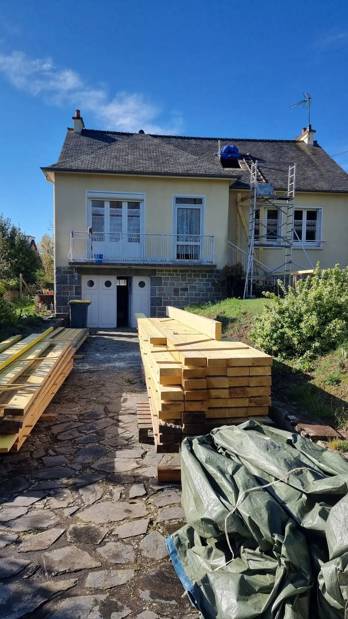 Combles : solives et charpente renforcées — photo du chantier 1