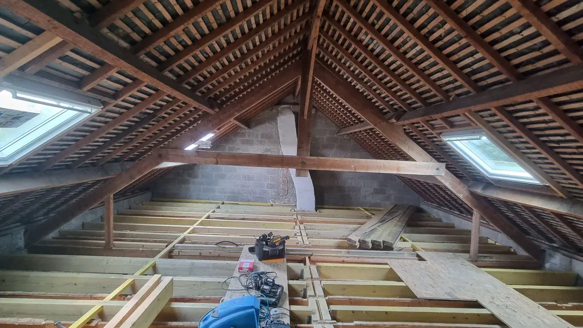 Combles : solives et charpente renforcées — photo du chantier 3