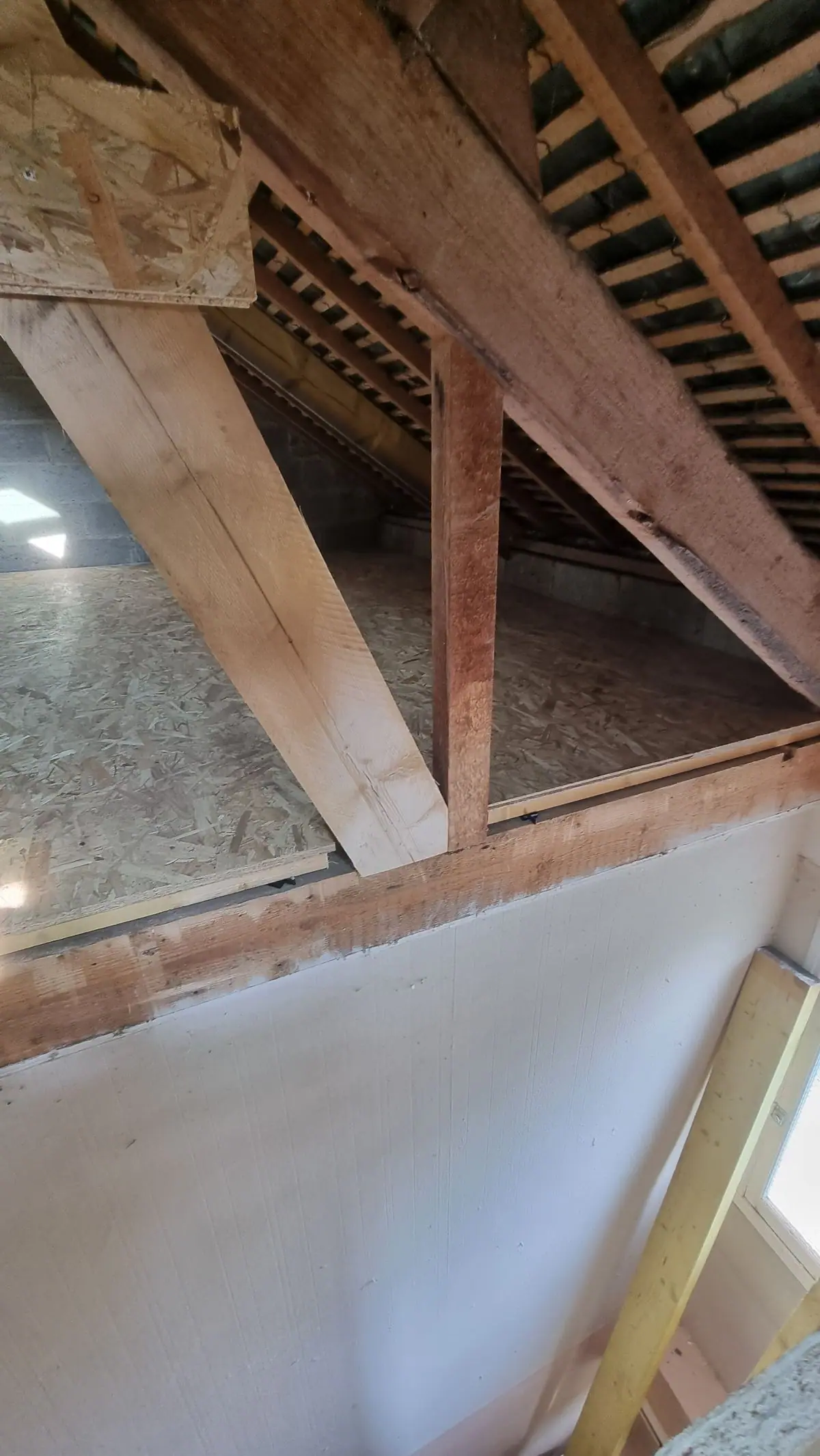 Combles : solives et charpente renforcées — photo du chantier 10